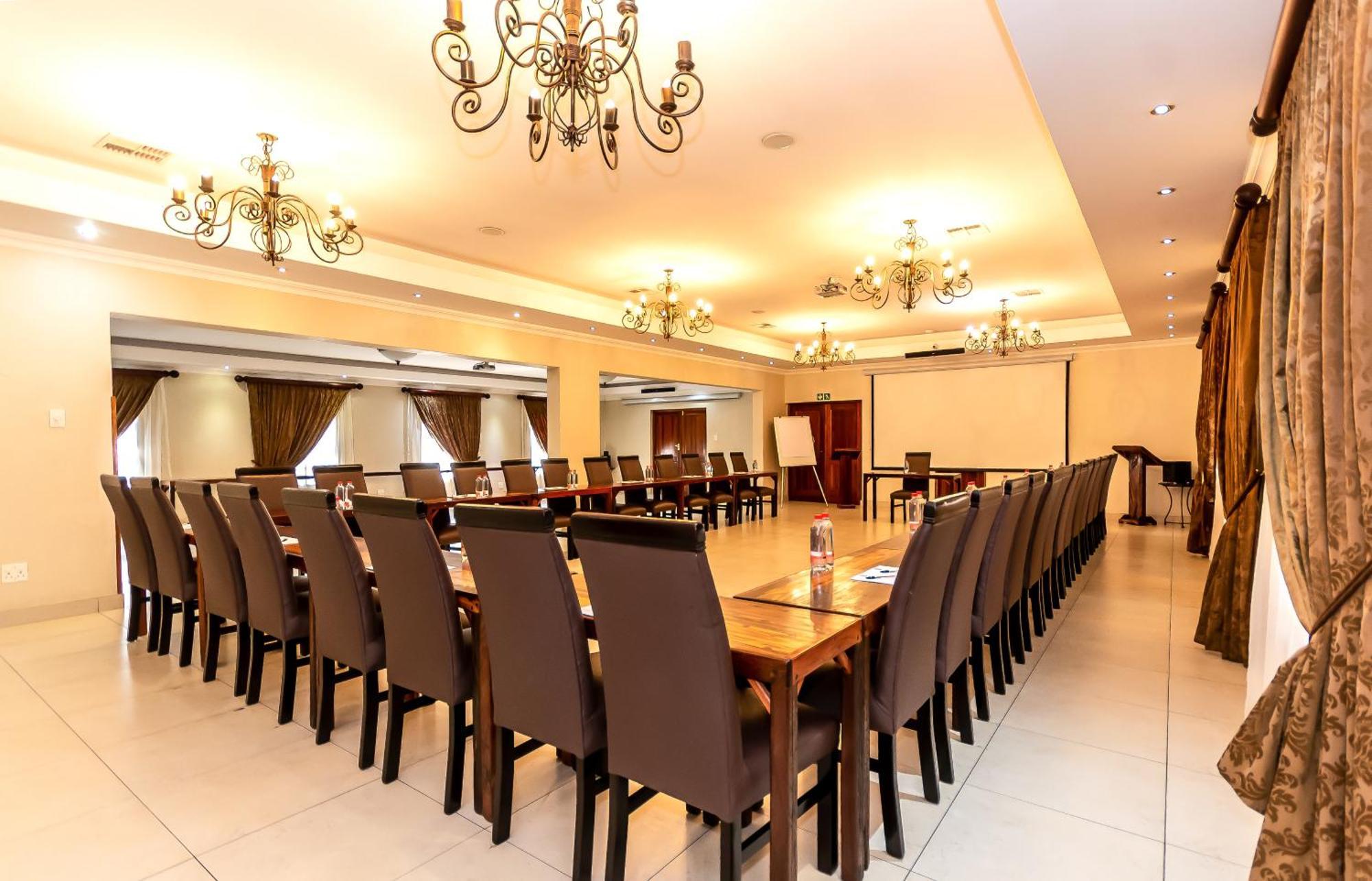 Afrique Boutique Hotel O.R. Tambo Боксбург Экстерьер фото